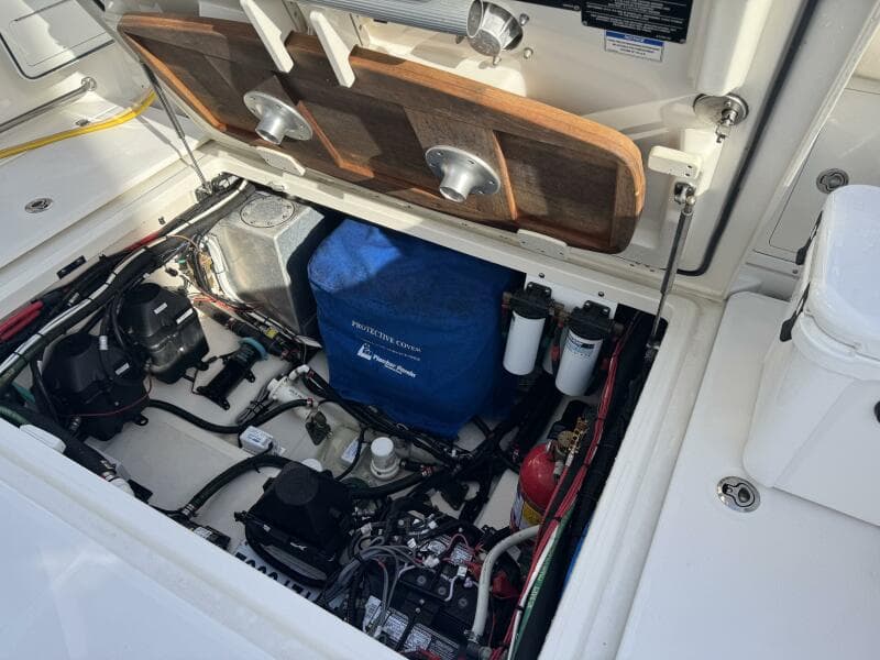 2017 Boston Whaler 370 Outrage