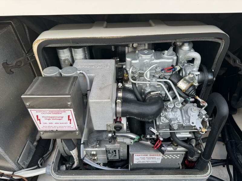 2017 Boston Whaler 370 Outrage