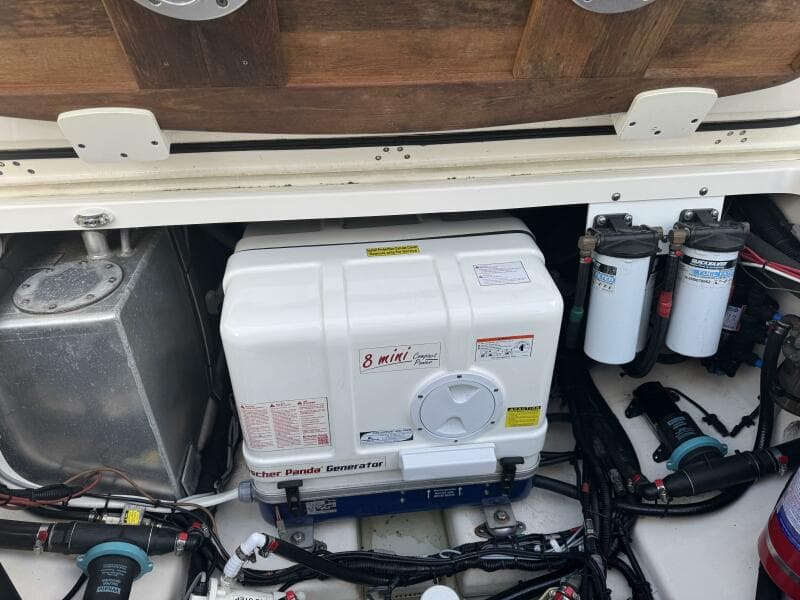 2017 Boston Whaler 370 Outrage