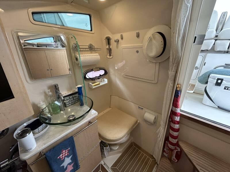 2017 Boston Whaler 370 Outrage