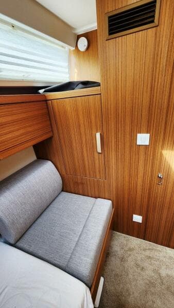 42b Guest Stateroom