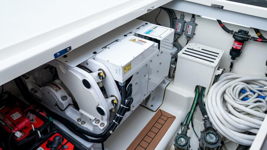 2024 Boston Whaler 405 Conquest