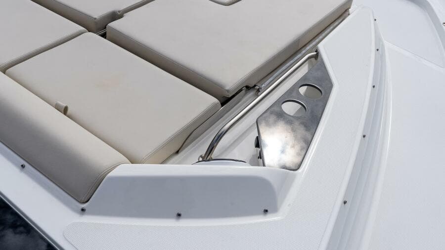 2024 Boston Whaler 405 Conquest