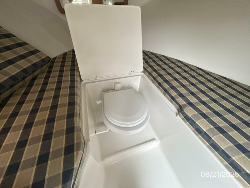 28' Chris-Craft head