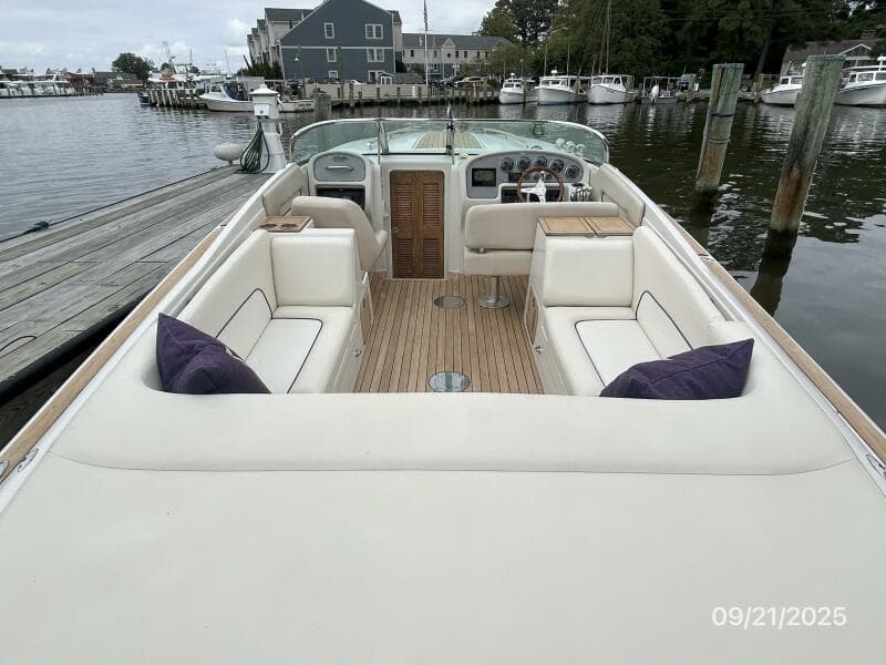 28' Chris-Craft cockpit forward