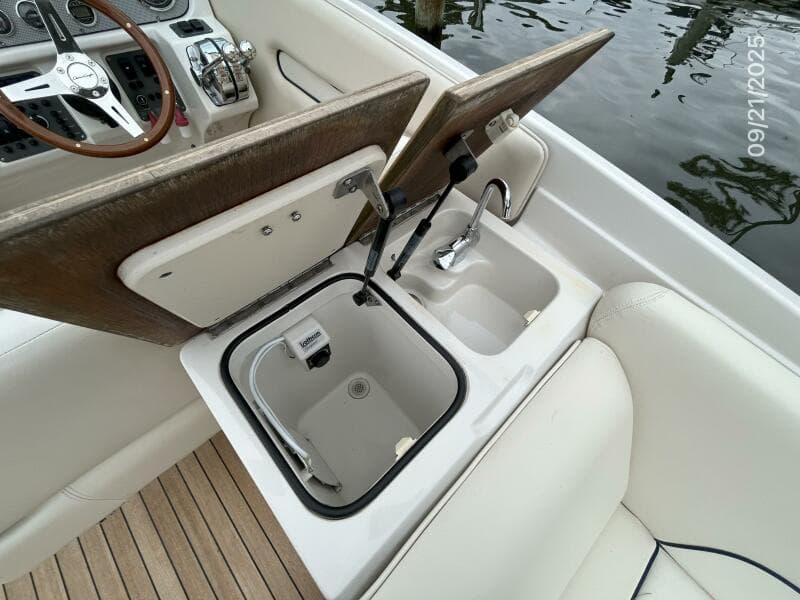 28' Chris-Craft cockpit sink-cooler