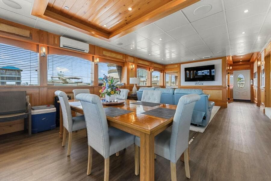 2018 Avenger Luxury Catamaran Coastal Cruiser