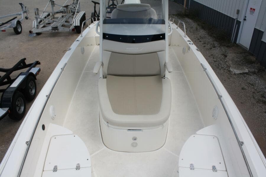 2021 Boston Whaler 270 Dauntless