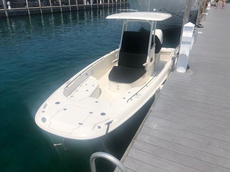 2021 Boston Whaler 270 Dauntless