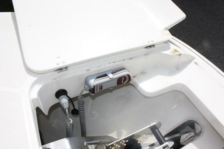 2021 Boston Whaler 270 Dauntless