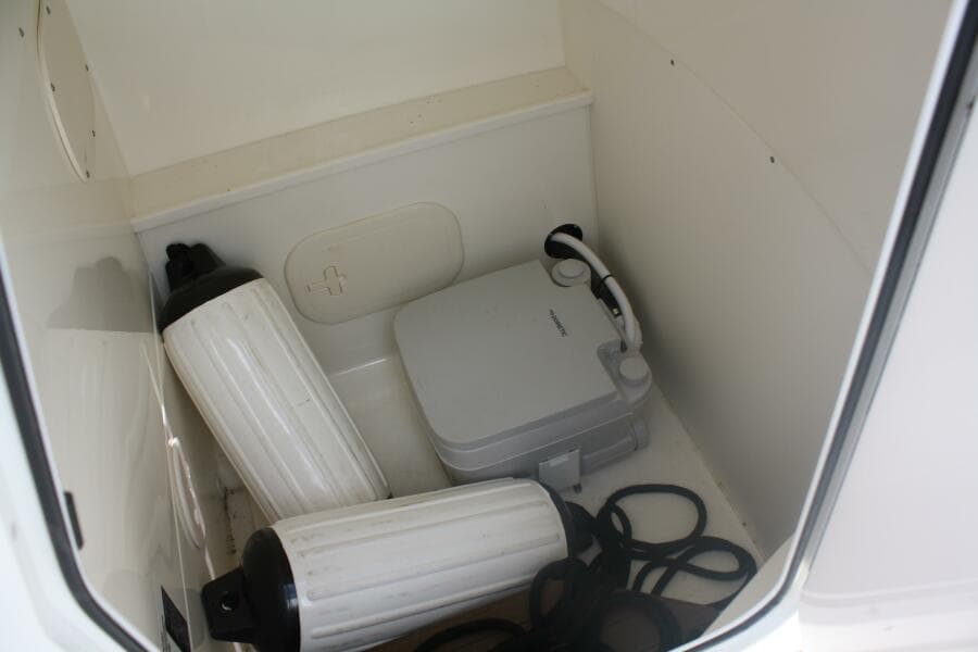 2021 Boston Whaler 270 Dauntless