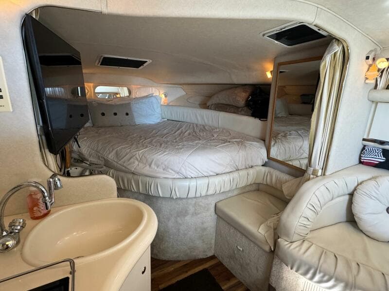 1997 Sea Ray 330 Sundancer