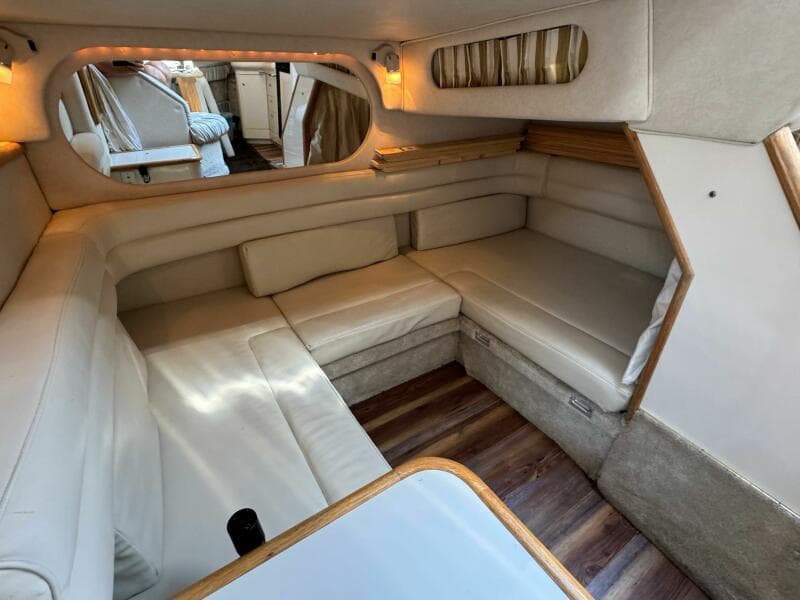 1997 Sea Ray 330 Sundancer