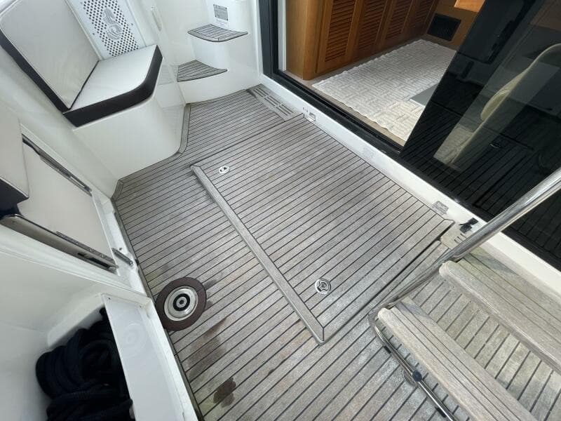 2018 Beneteau Swift Trawler 35- Flybridge