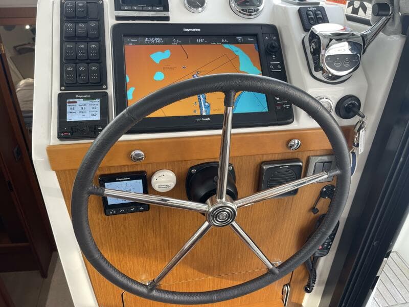 2018 Beneteau Swift Trawler 35- Flybridge