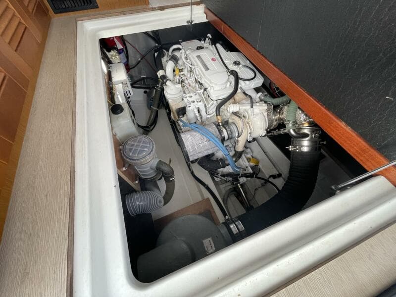 2018 Beneteau Swift Trawler 35- Flybridge