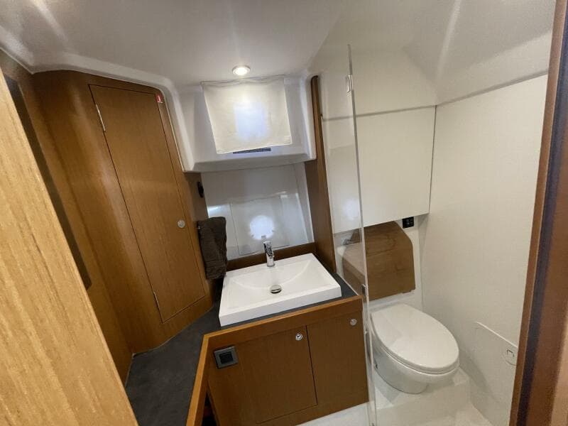 2018 Beneteau Swift Trawler 35- Flybridge