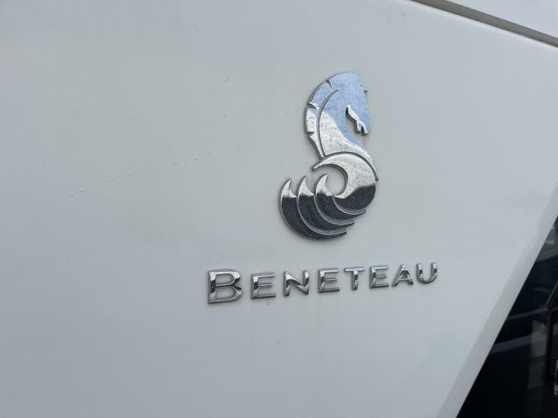 2018 Beneteau Swift Trawler 35- Flybridge