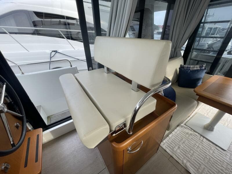 2018 Beneteau Swift Trawler 35- Flybridge