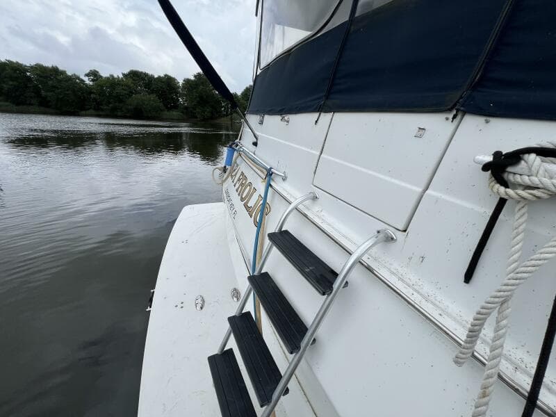 1997 Mainship 47 Motor Yacht