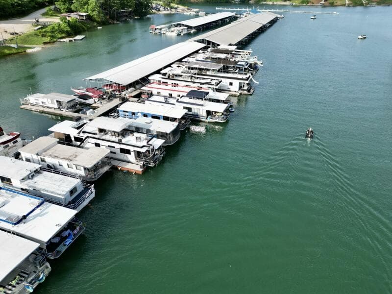 1999 Aqua Chalet 16 x 68 Widebody