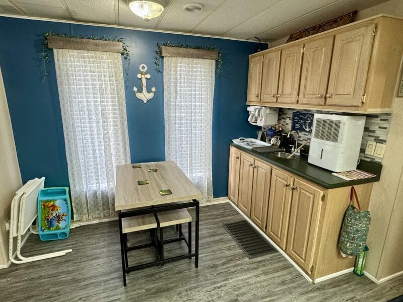 1999 Aqua Chalet 16 x 68 Widebody