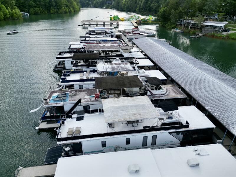 1999 Aqua Chalet 16 x 68 Widebody