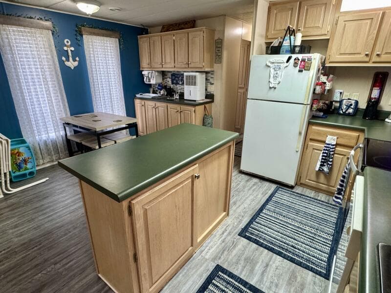 1999 Aqua Chalet 16 x 68 Widebody