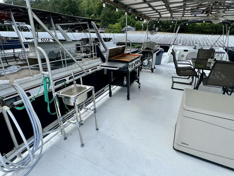 1999 Aqua Chalet 16 x 68 Widebody