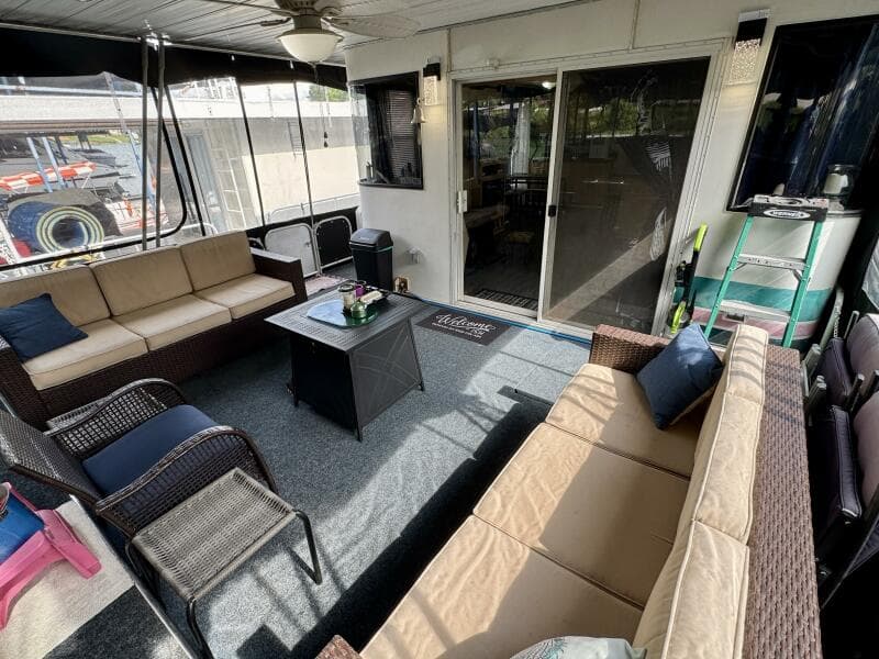 1999 Aqua Chalet 16 x 68 Widebody