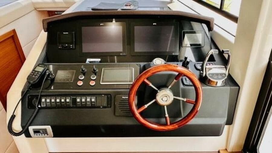 2022 Greenline 48 Diesel Flybridge with Hardtop