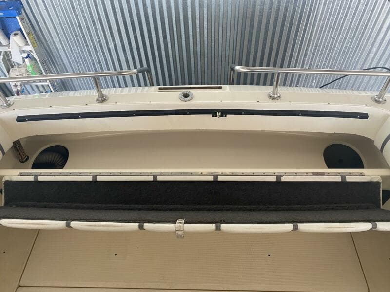 1985 Tiara Sport 2600 Continental