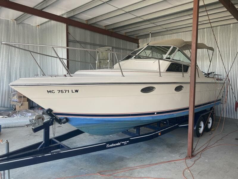 1985 Tiara Sport 2600 Continental