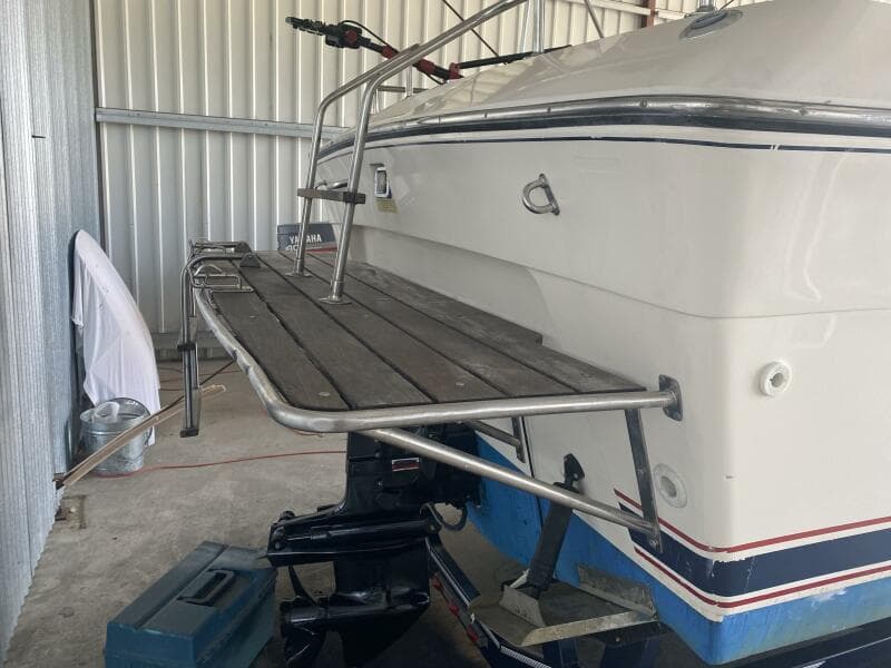 1985 Tiara Sport 2600 Continental