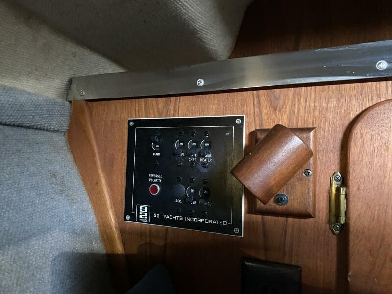 1985 Tiara Sport 2600 Continental