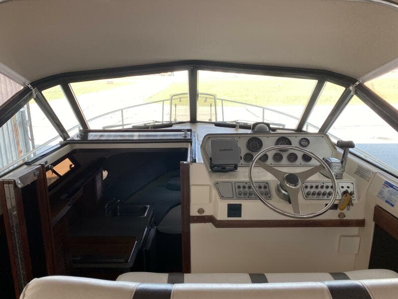 1985 Tiara Sport 2600 Continental
