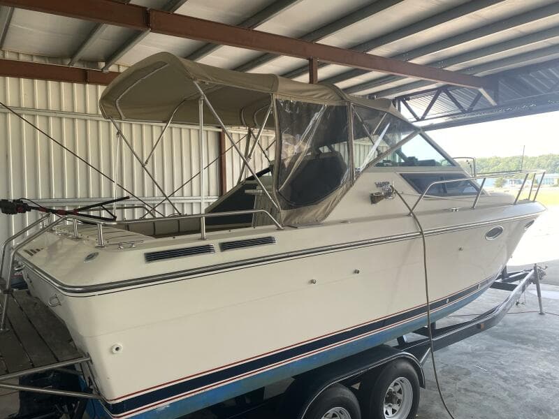 1985 Tiara Sport 2600 Continental