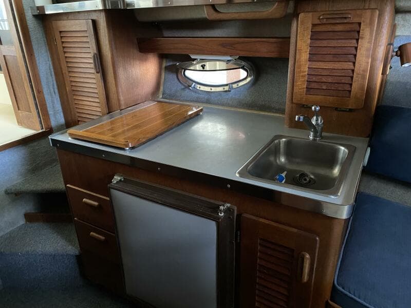 1985 Tiara Sport 2600 Continental