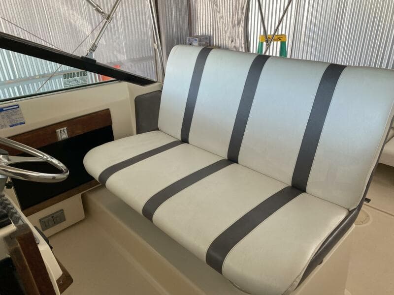 1985 Tiara Sport 2600 Continental