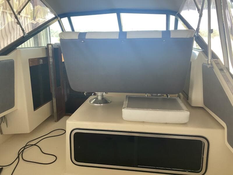 1985 Tiara Sport 2600 Continental