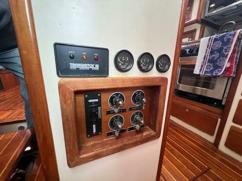 1995 Little Harbor 51