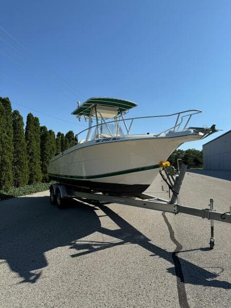 2003 Wellcraft 250 Fisherman