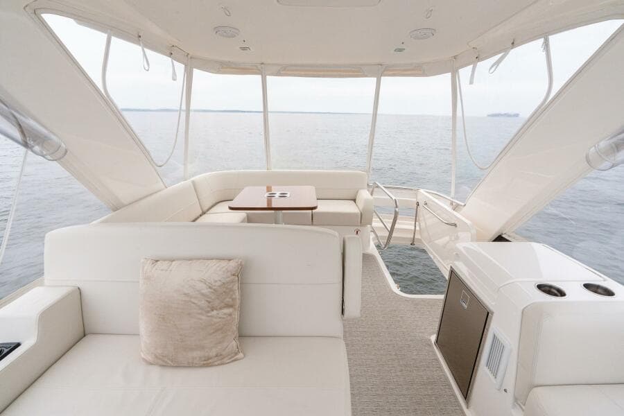 2021 Tiara Yachts 4400 Flybridge