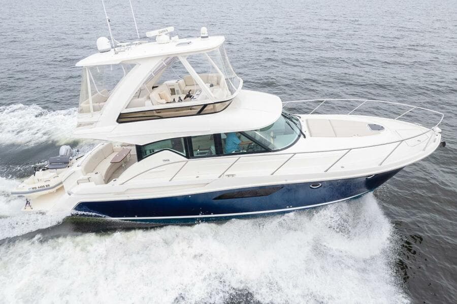 2021 Tiara Yachts 4400 Flybridge