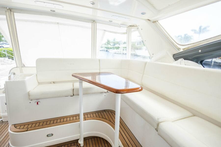 2000 Tiara Yachts 5200 Express