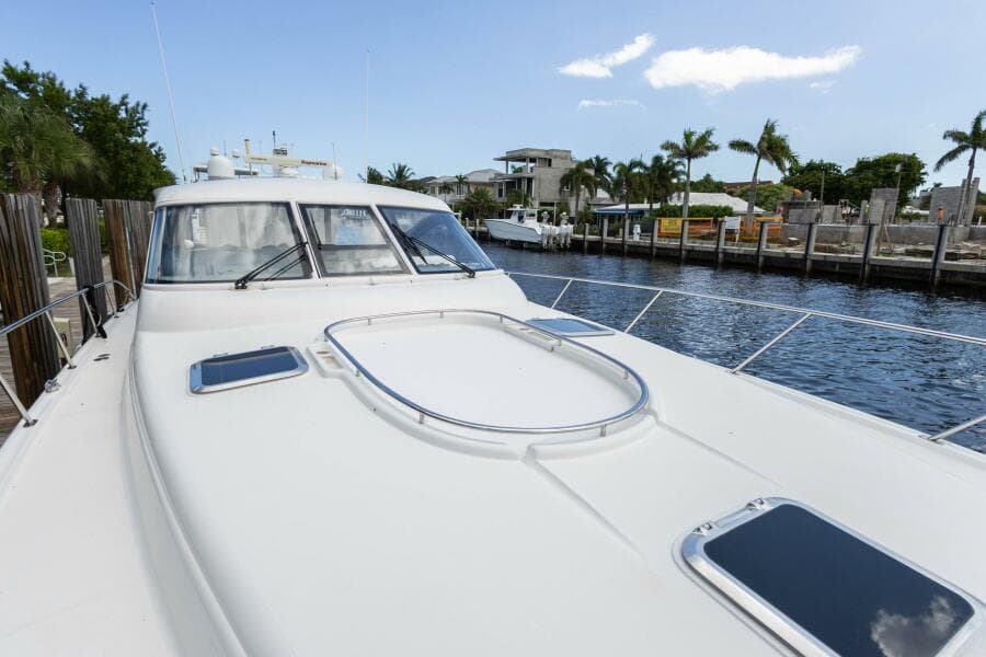 2000 Tiara Yachts 5200 Express