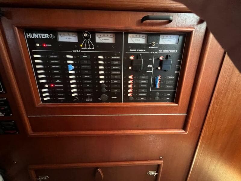 2001 Hunter 420 Passage