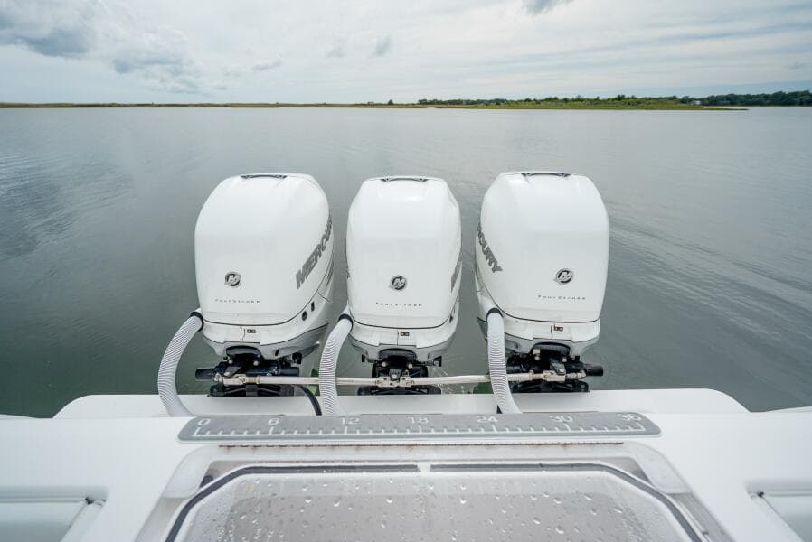 2020 Invincible 30 Open