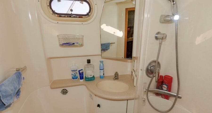 2004 Pursuit 3800 Express