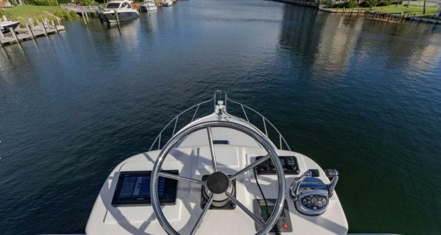 2004 Pursuit 3800 Express